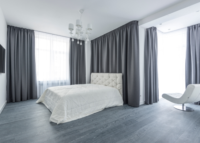 Curtains/Blinds